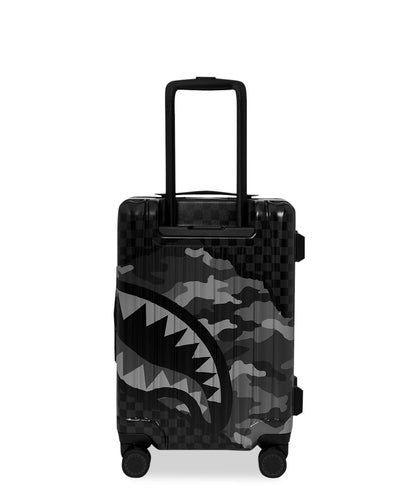 SPLIT UP CAMO TEAR: CARRYON HARDSHELL LUGGAGE